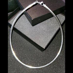 NWOT 18" Stainless Steel Italian Snake Necklace